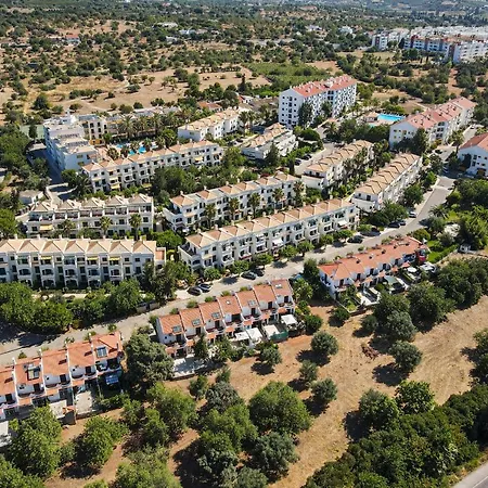 Daire Garden Apartment Quinta Do Morgado